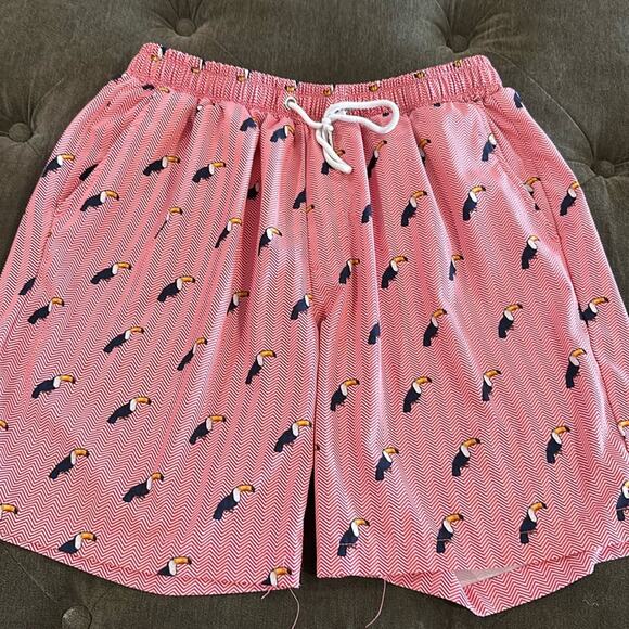 Mossman toucan swim trunks size medium - Picture 1 of 7